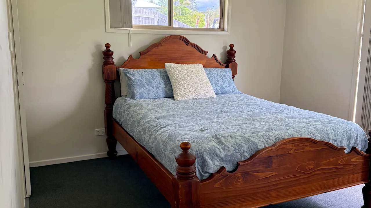 Furnished room with ensuite in a share house