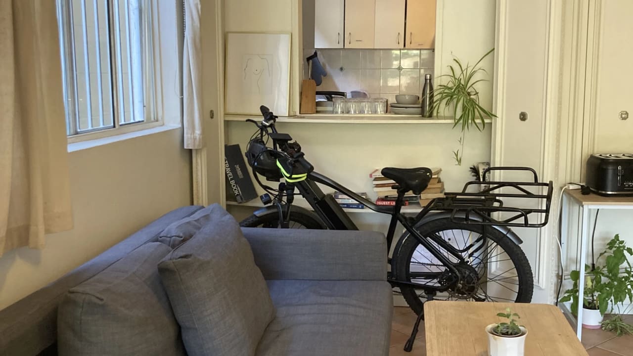 Furnished room in a flatshare