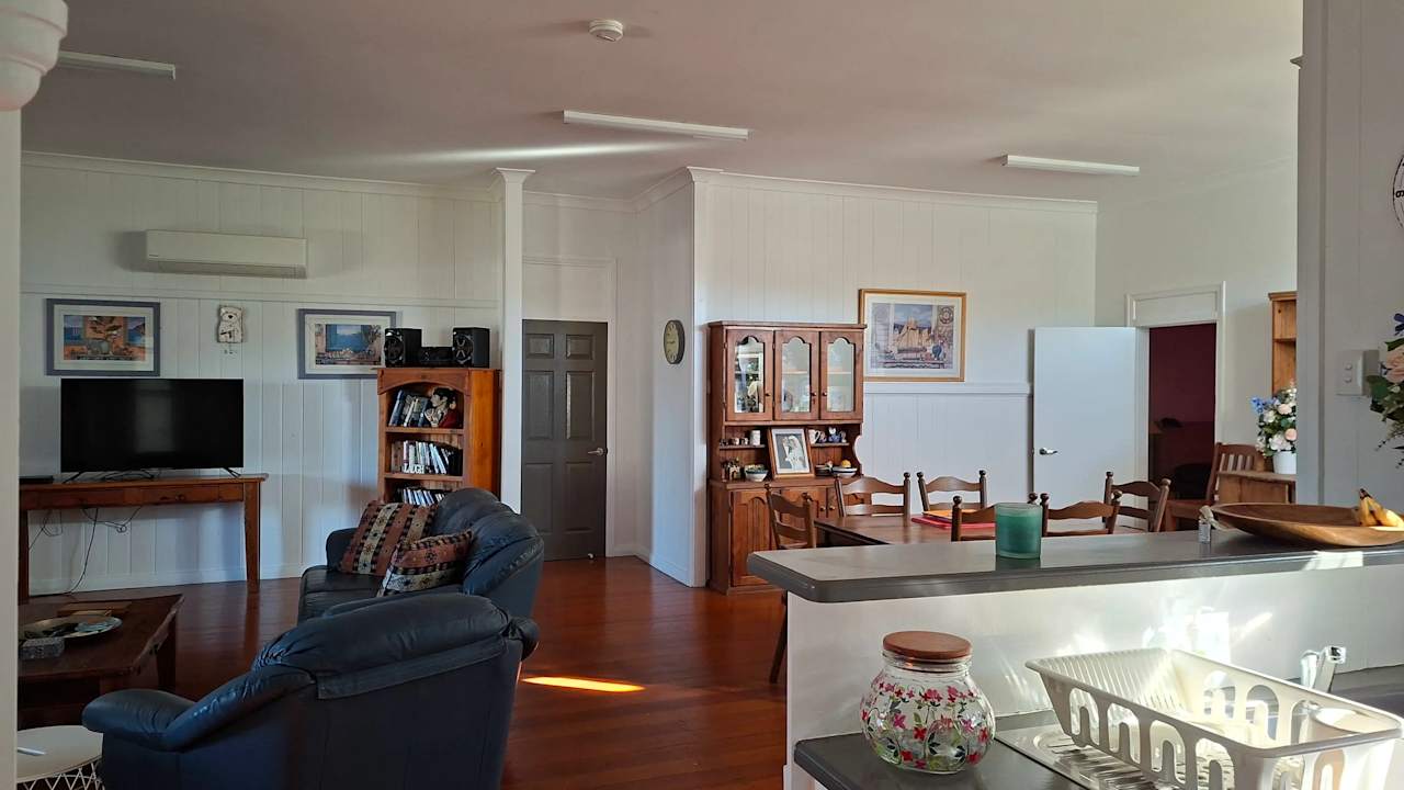 Room in a share house