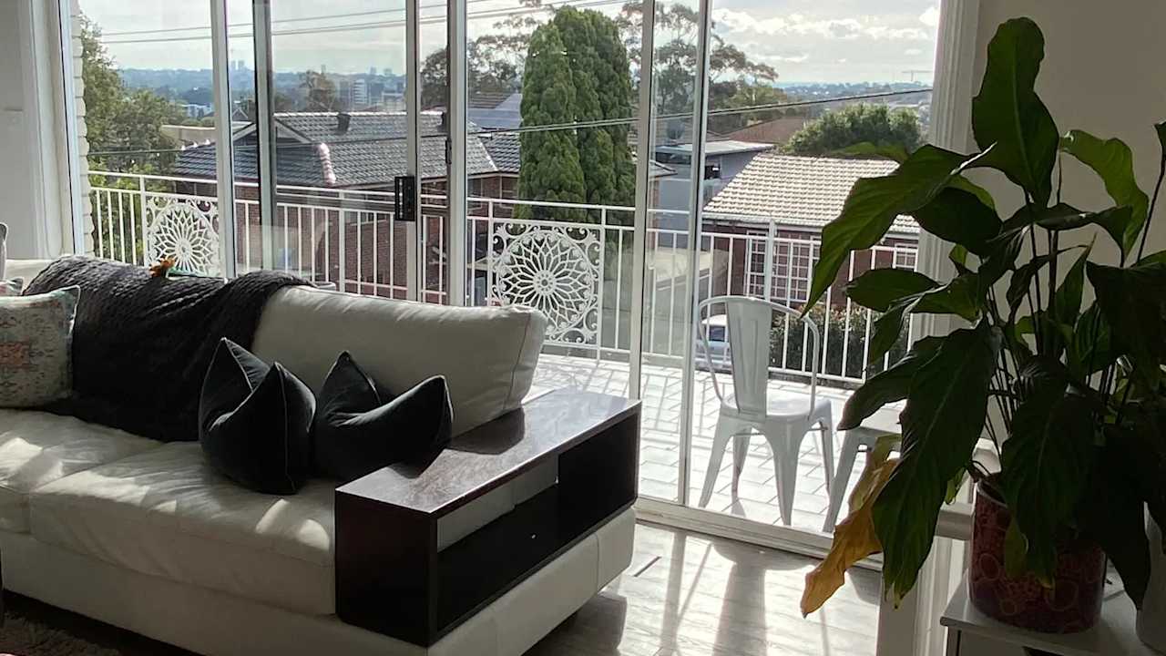 Room in a share house