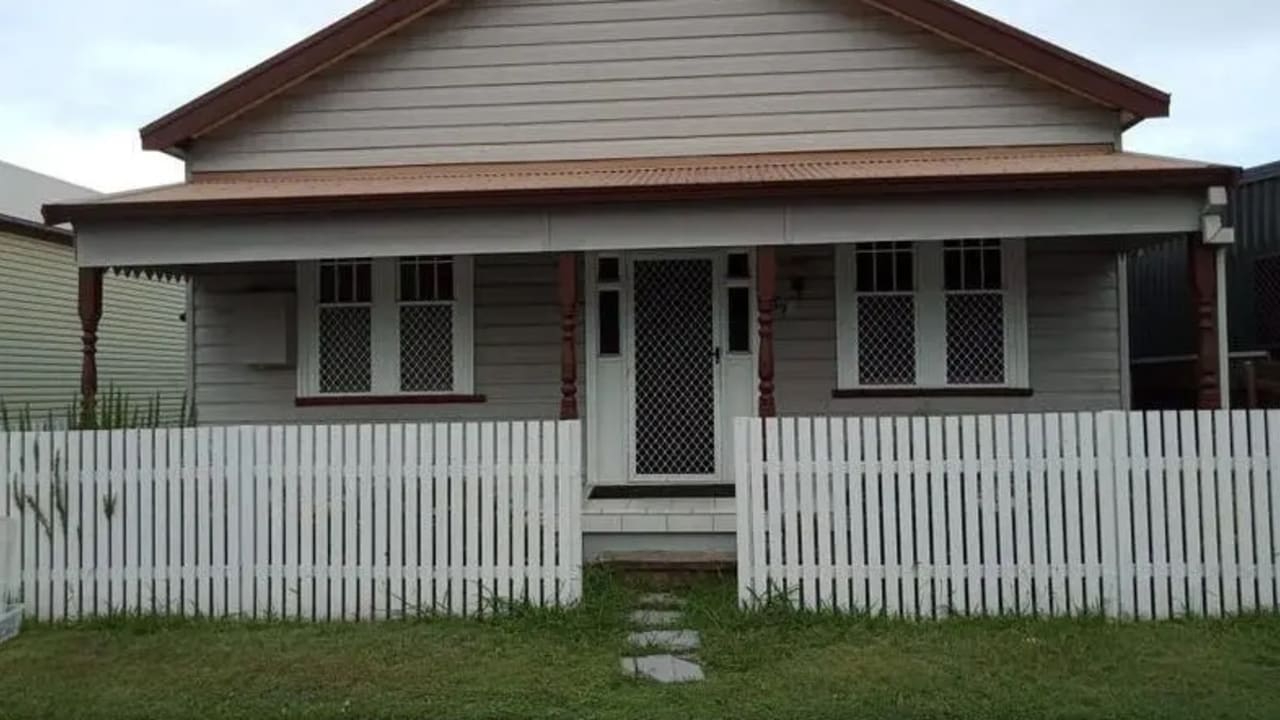 Whole property with 4 rooms for rent