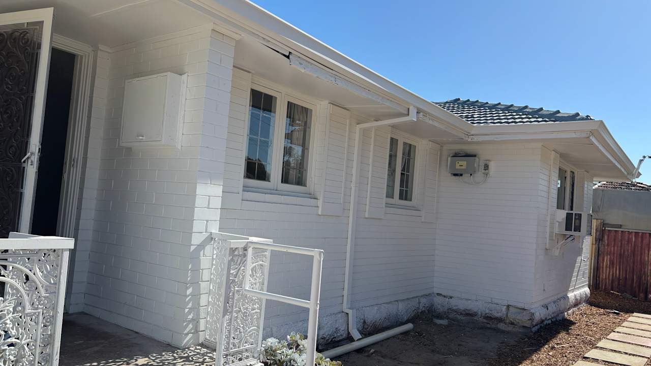 Room in a share house