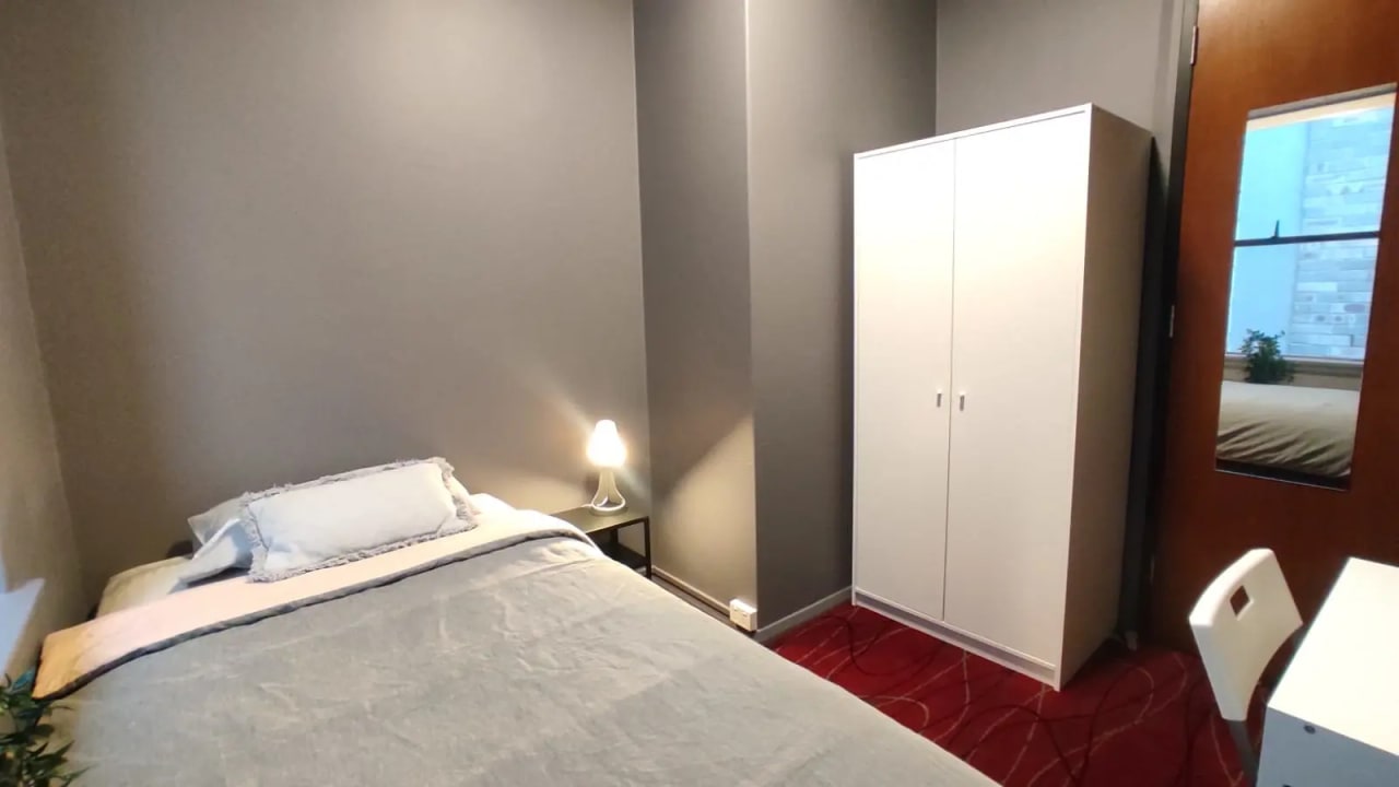 Furnished room in a share house