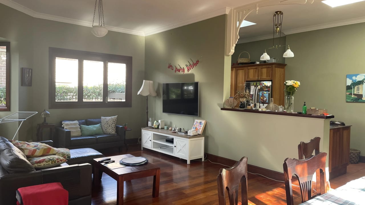 Furnished room in a share house