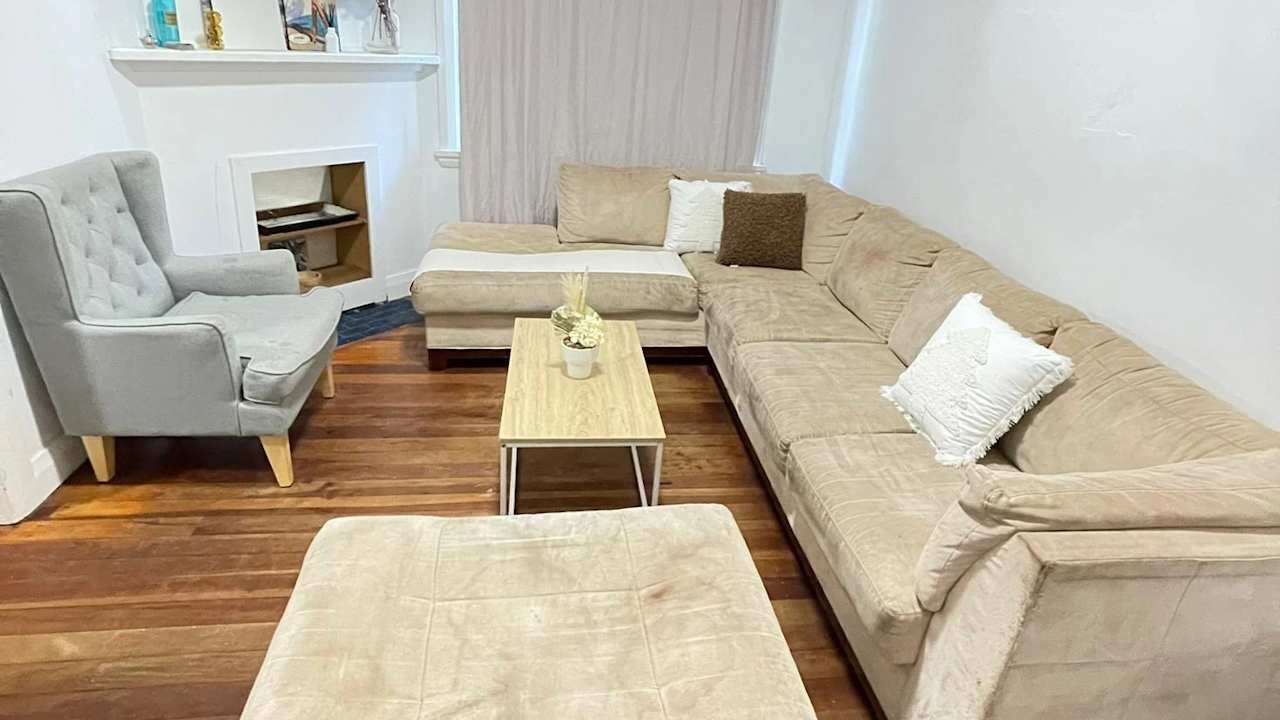 Whole property with 3 rooms for rent