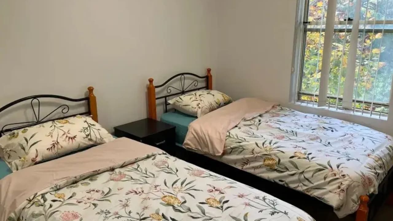 Furnished room in a flatshare