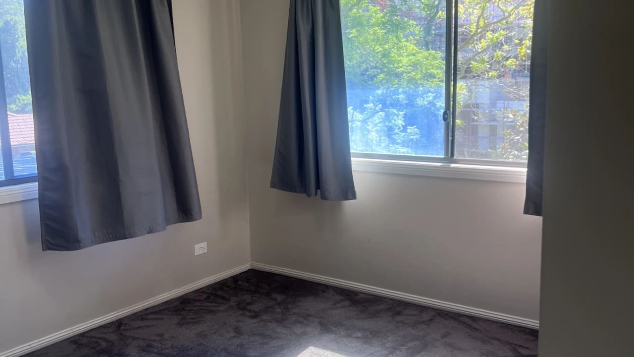 Room in a share house