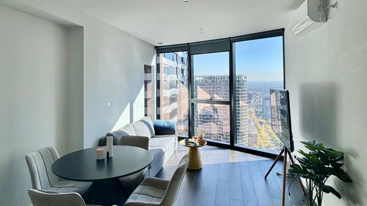 Furnished room with own bathroom
