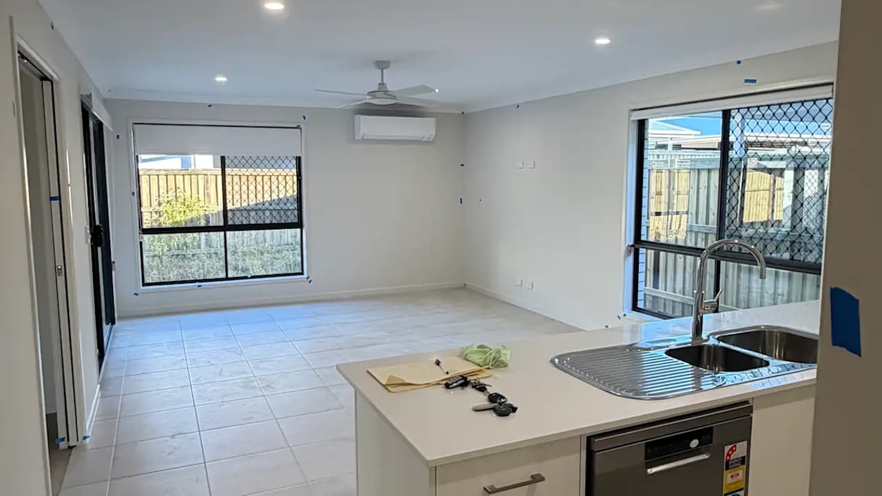 Unfurnished room in a share house