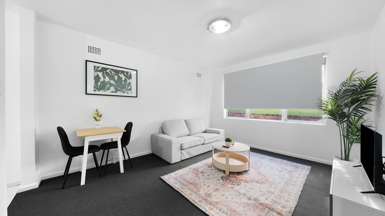 Whole property with 2 rooms for rent