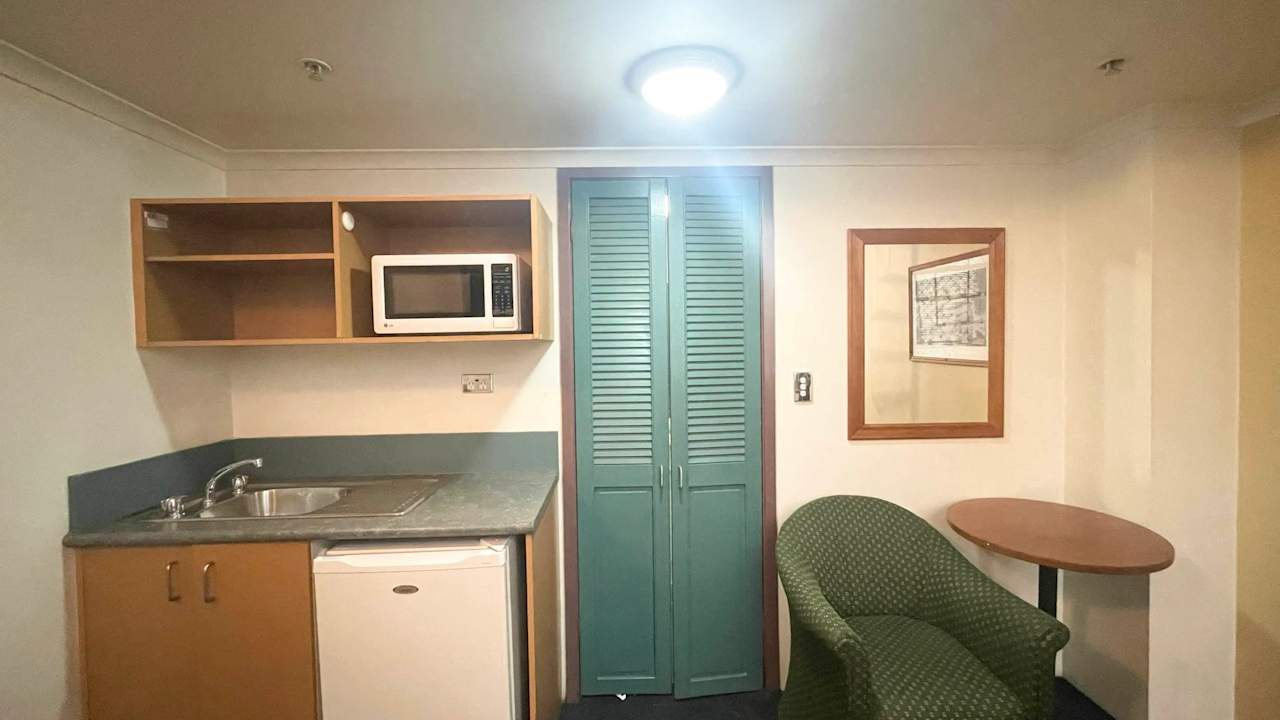 Furnished room studio flat for rent