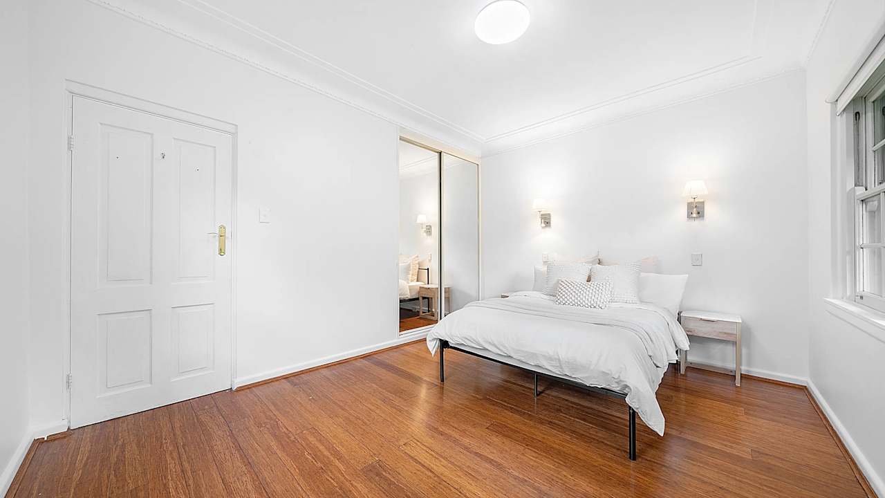 Room in a share house