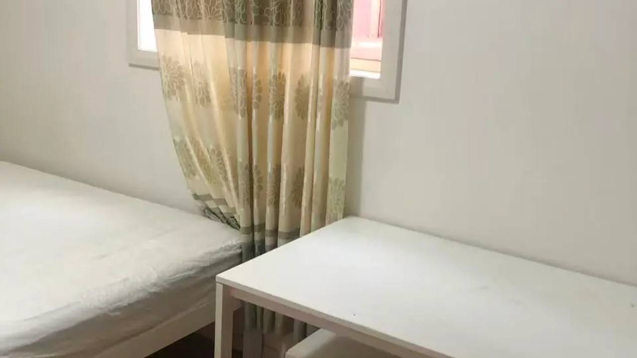 Furnished room with ensuite in a share house