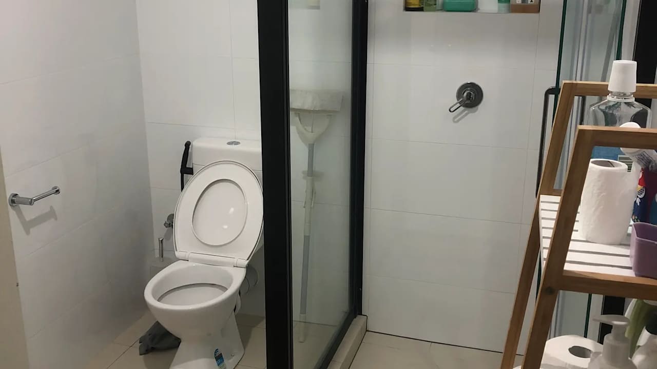 Furnished room in a share house