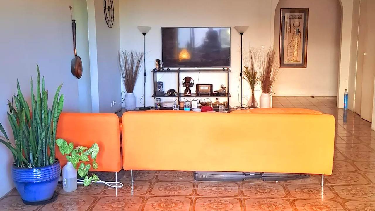 Furnished room in a flatshare