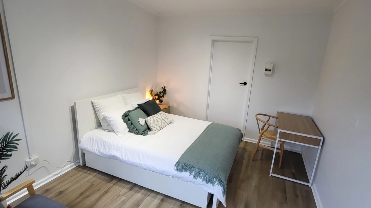 Furnished room with own bathroom
