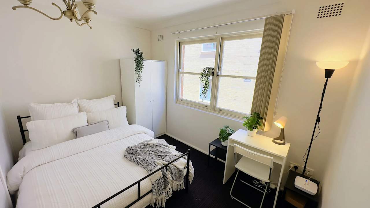 Furnished room in a share house