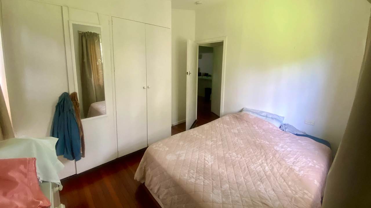 Room in a share house