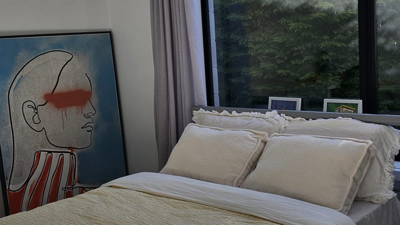 Furnished room in a flatshare