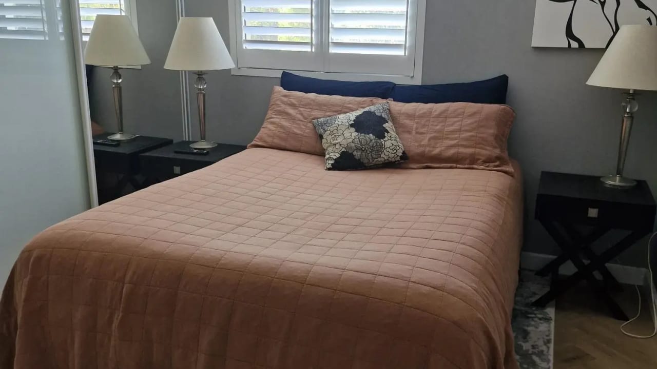 Furnished room with own bathroom