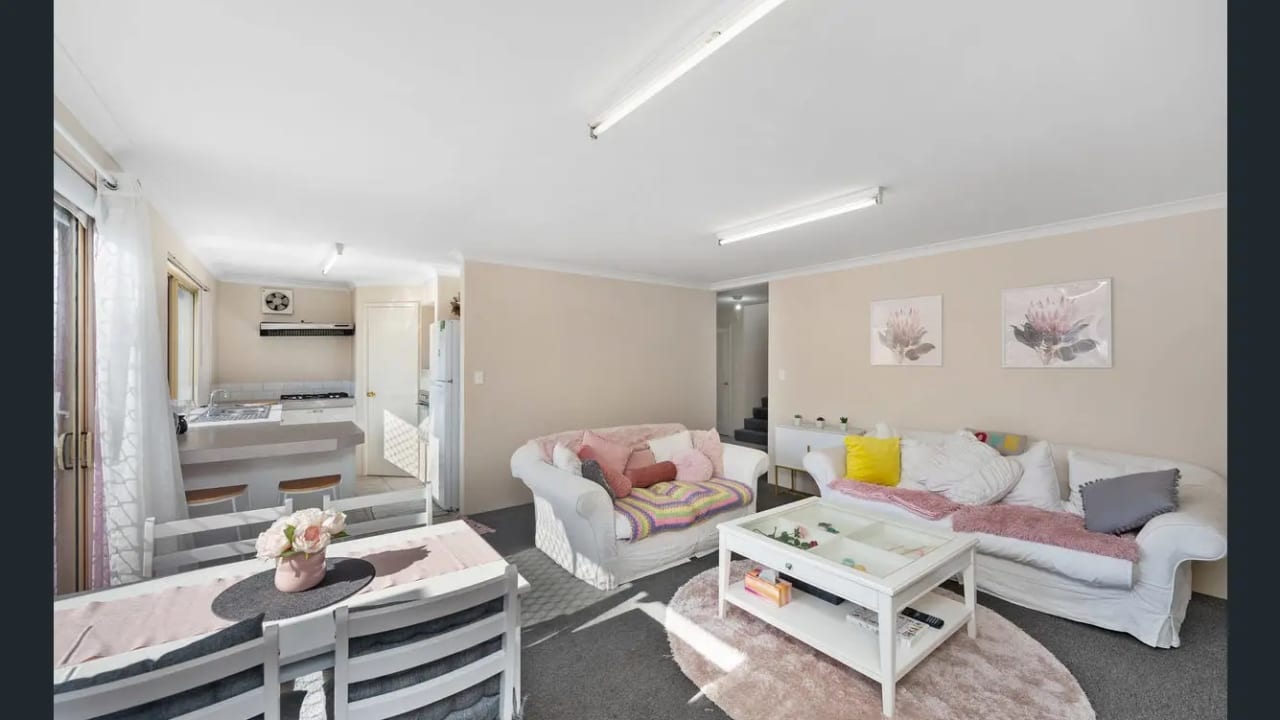 Furnished room in a share house