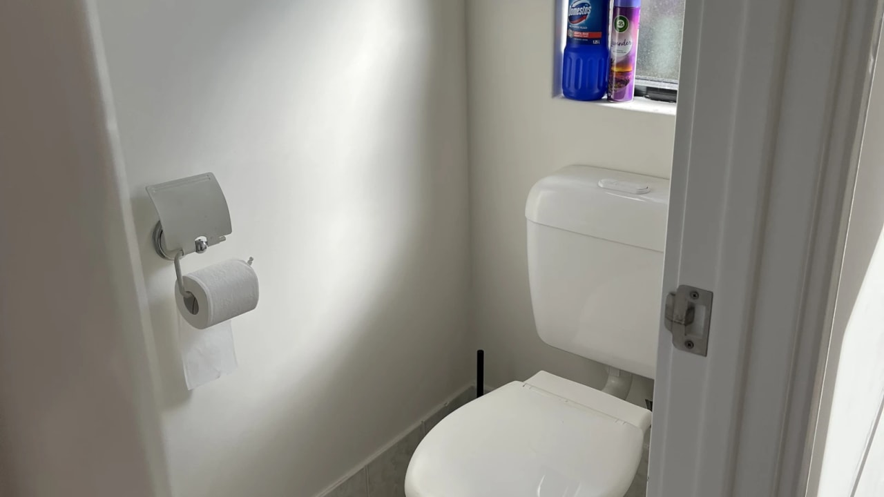 Unfurnished room in a share house