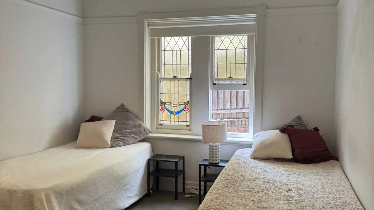 Furnished room in a share house