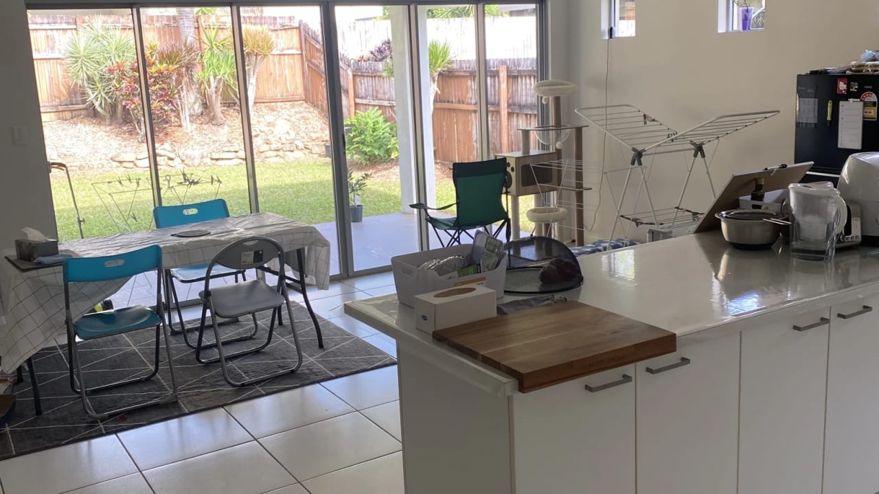 Furnished room in a share house