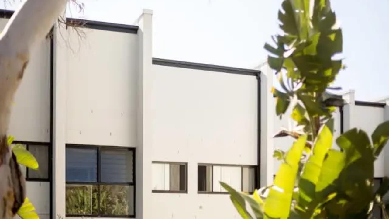 Furnished room with ensuite in a flatshare