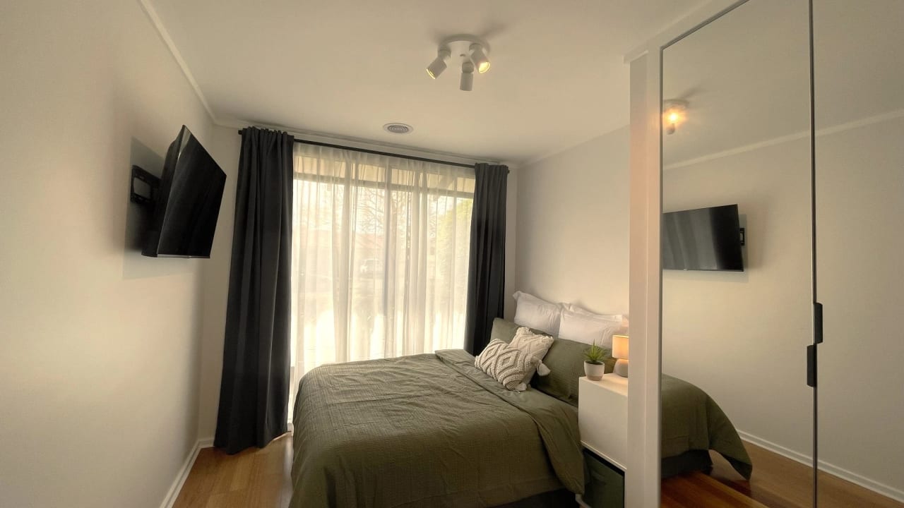 Room in a share house