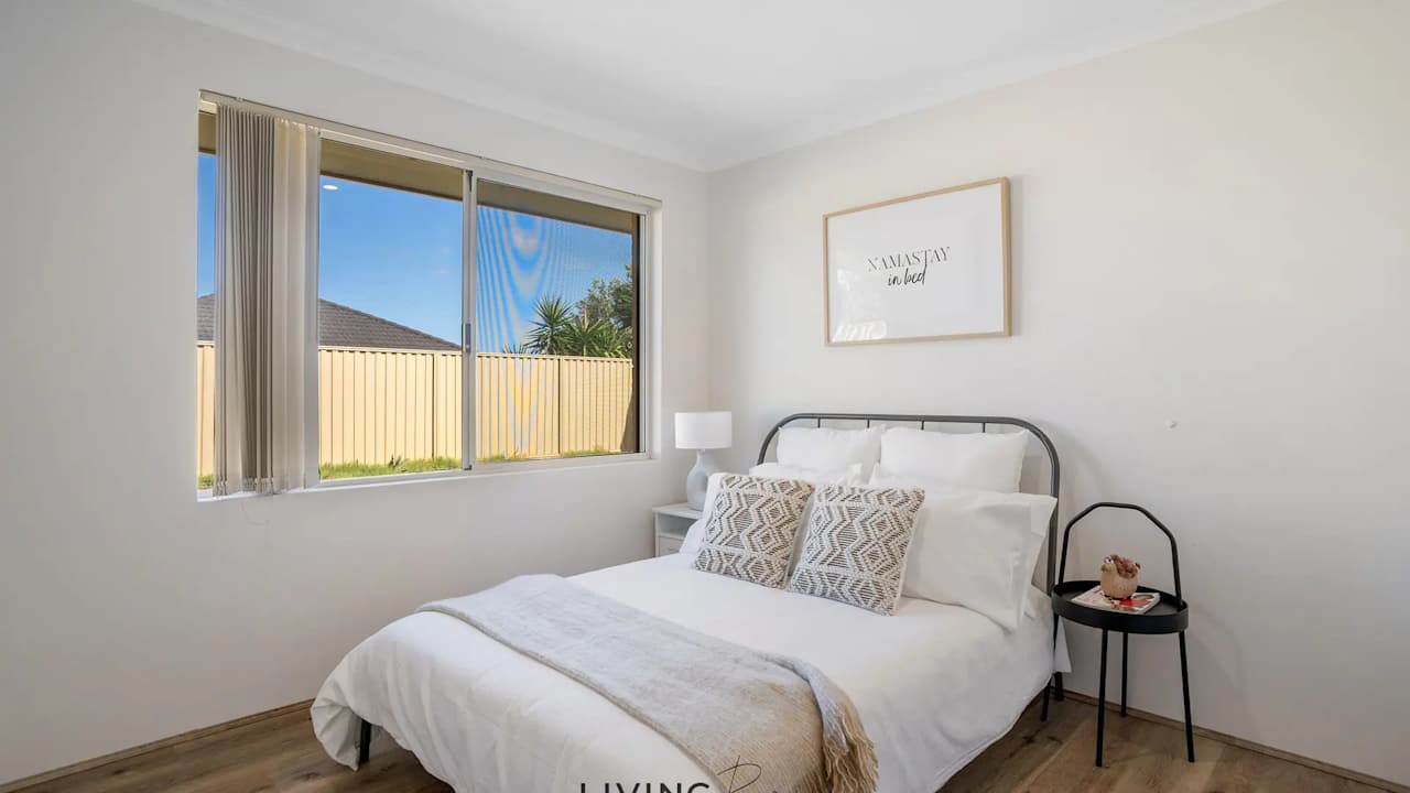 Furnished room in a share house