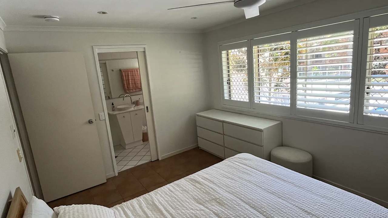 Room with ensuite in a flatshare