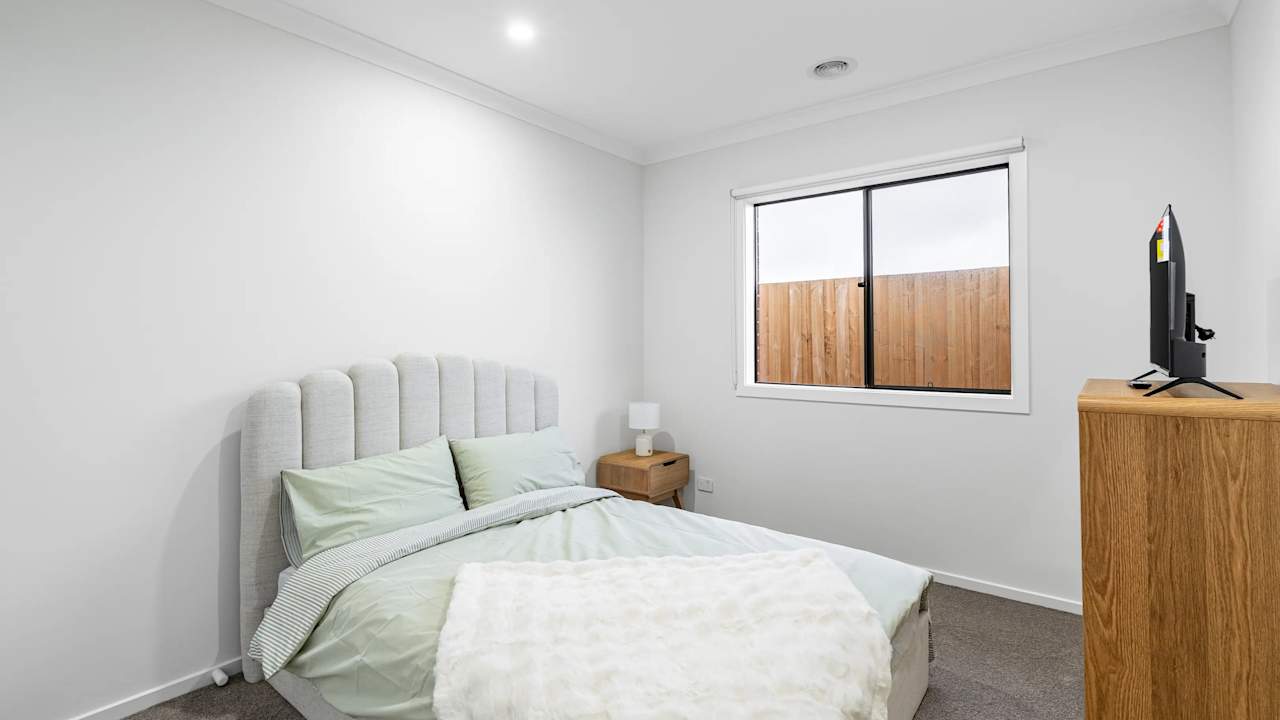 Furnished room with ensuite in a share house
