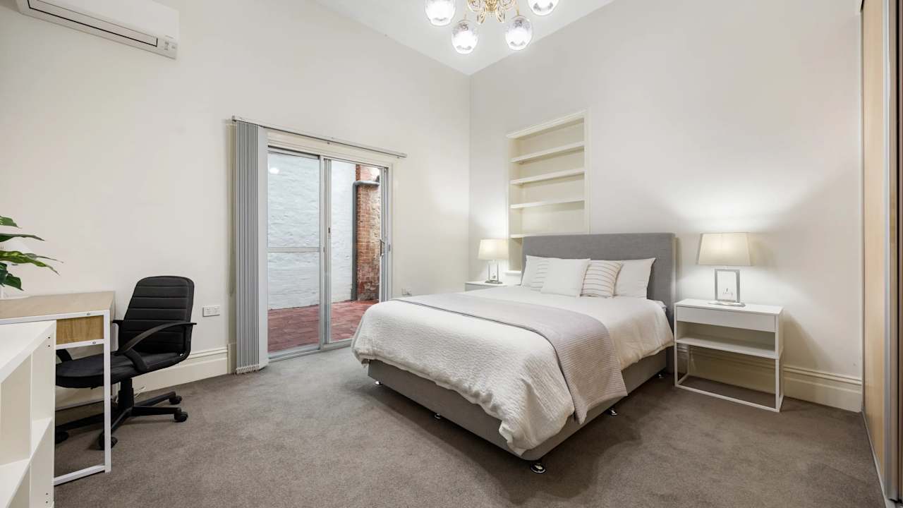 Furnished room in a share house