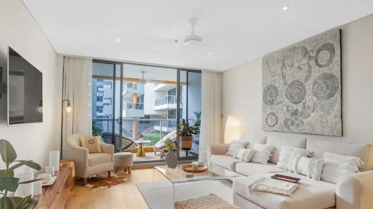 Furnished room with ensuite in a flatshare