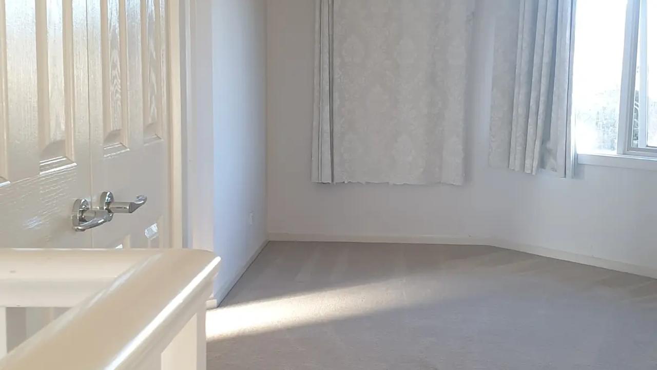 Unfurnished room with own bathroom