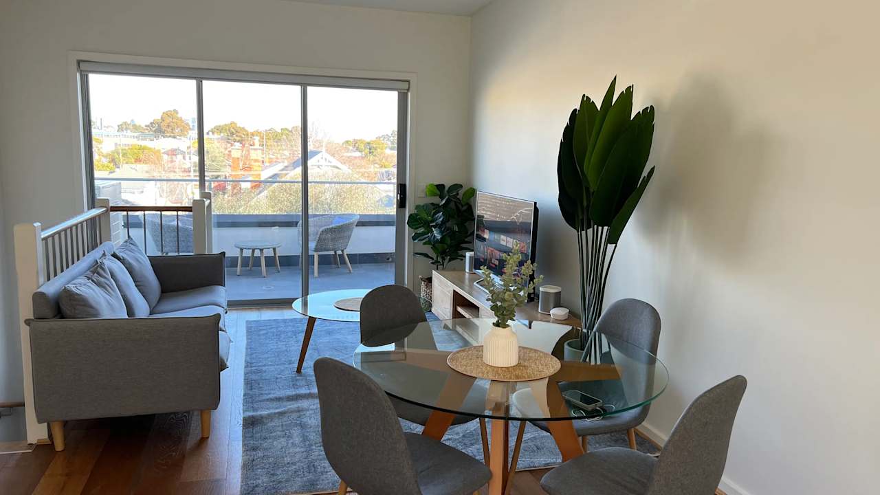 Furnished room in a share house