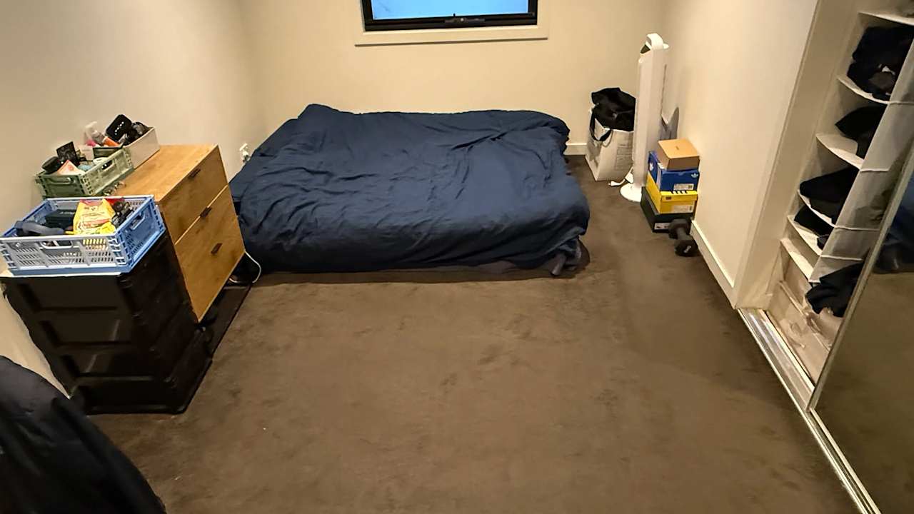 Room in a share house