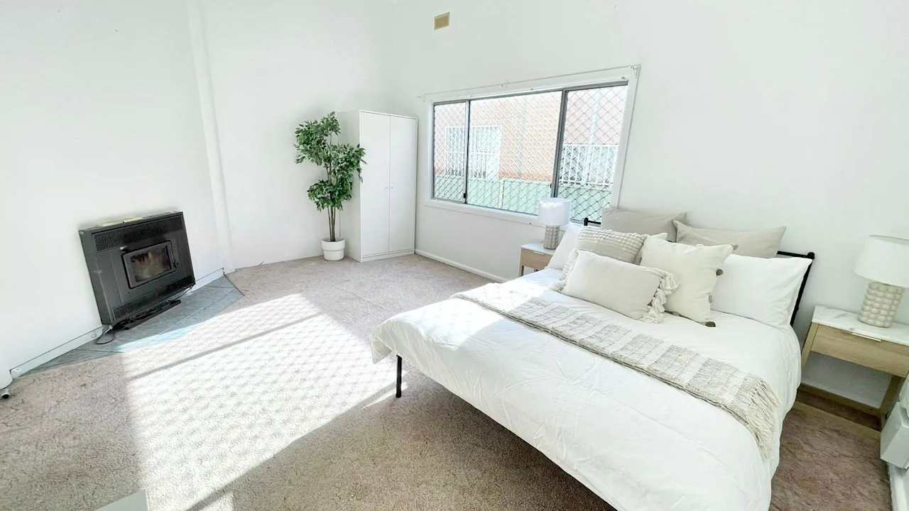 Room in a share house