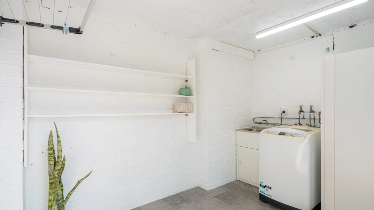 Room granny flat for rent