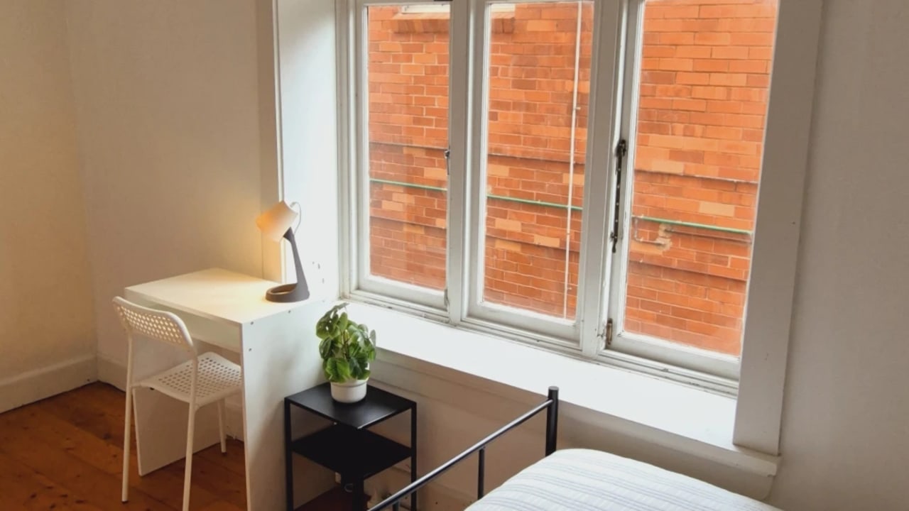 Furnished room in a share house