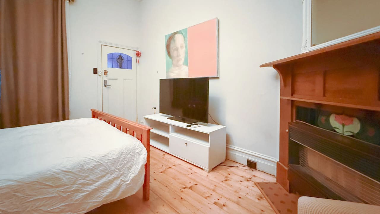 Furnished room studio flat for rent