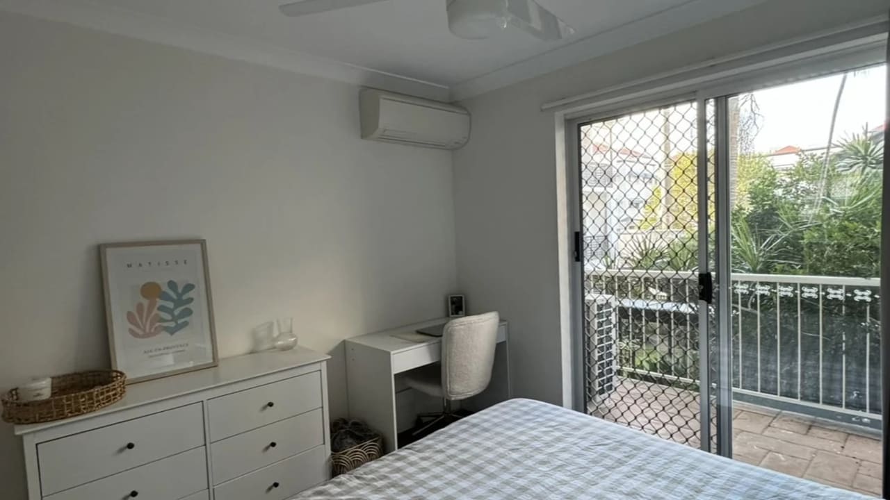 Unfurnished room with own bathroom
