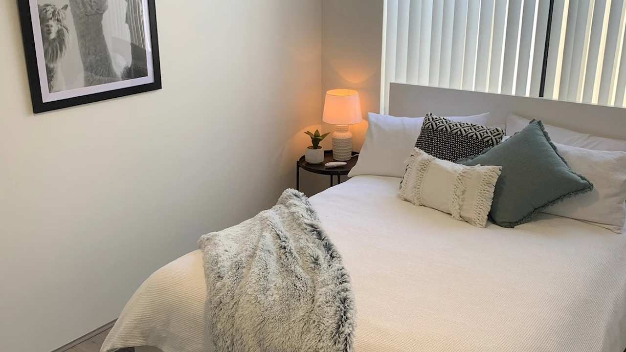 Furnished room in a share house