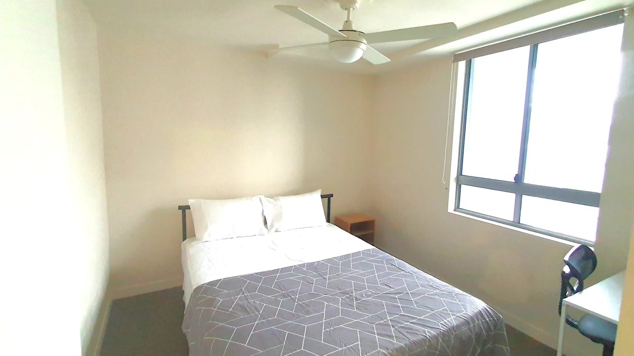 Furnished room in a flatshare