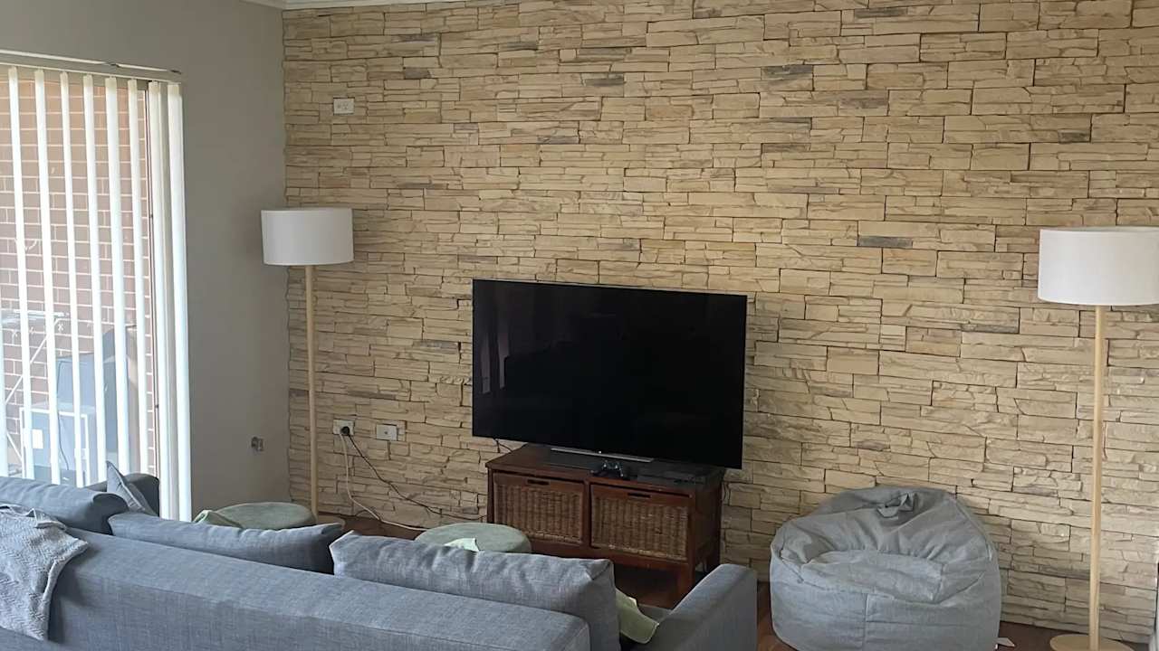 Unfurnished room in a flatshare