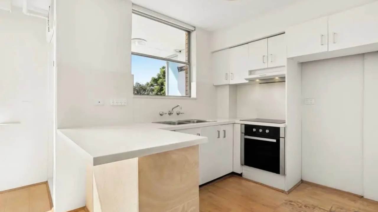 Room studio flat for rent
