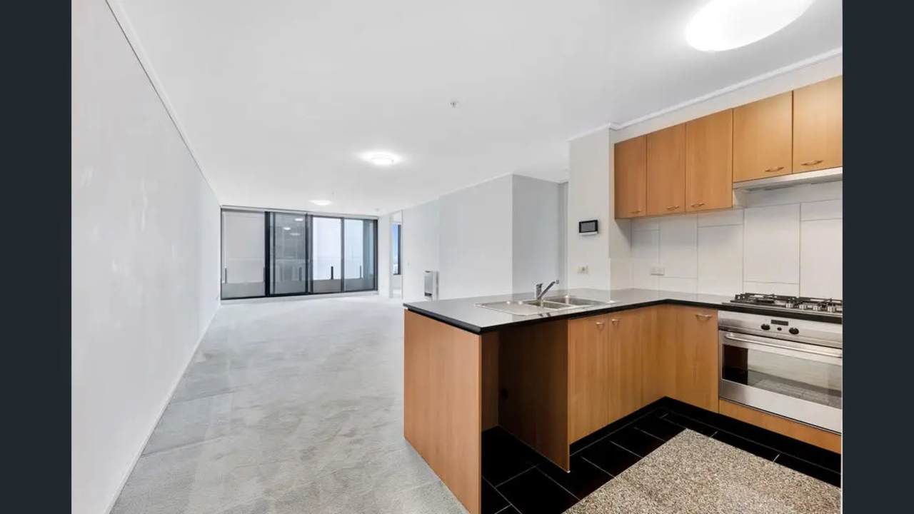 Furnished room with ensuite in a flatshare