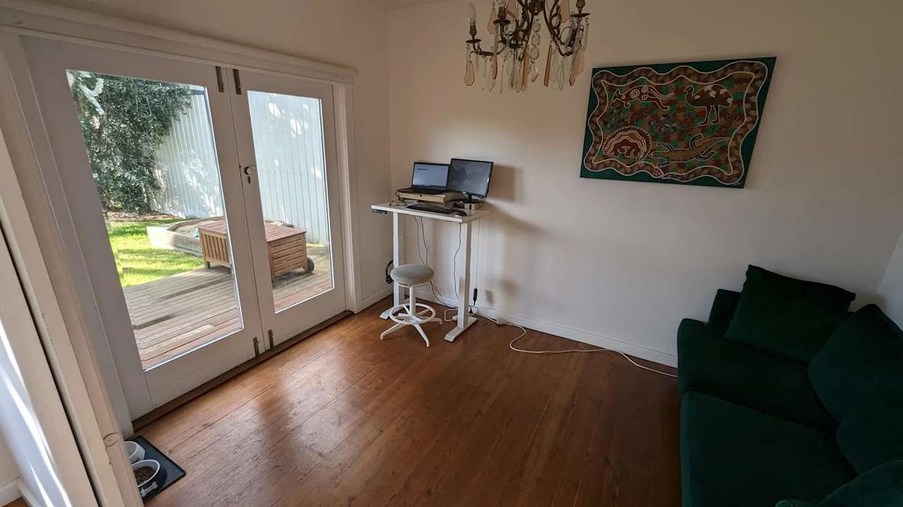 Unfurnished room in a share house