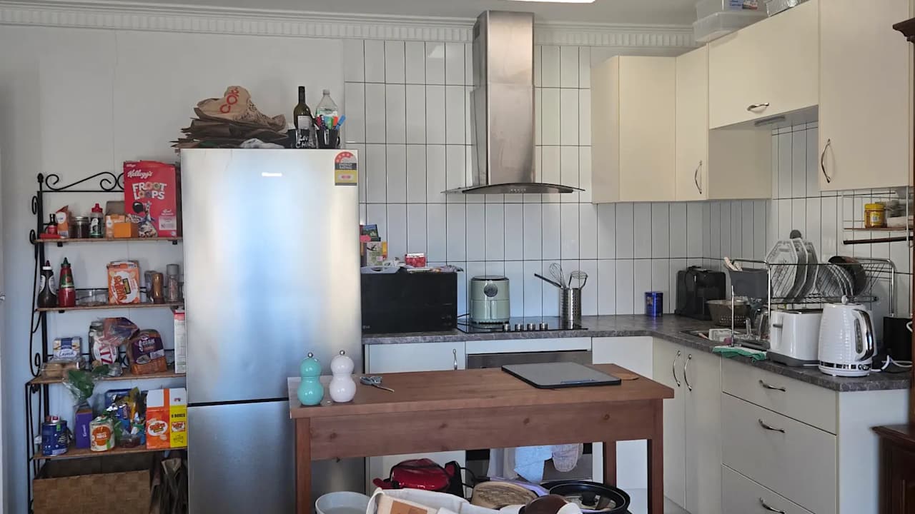 Unfurnished room in a share house